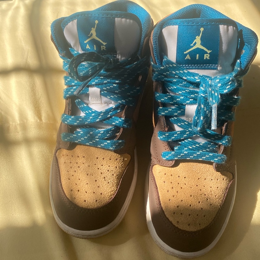 DZ6335-200 Nike GS Air Jordan 1 Mid SE Cacao Wow Ale Brown Twine Luminous Green